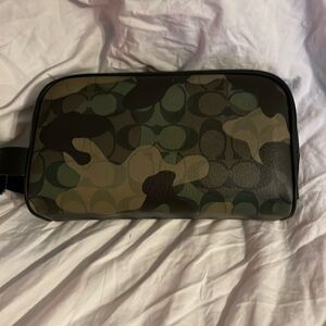 Coach Small Travel Kit in Signature Canvas Camo....NWT